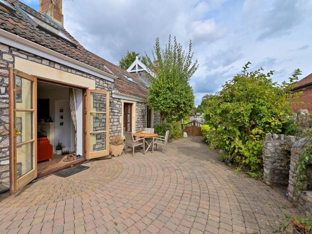 Bannerleigh Cottages, Bannerleigh Road, Bristol, Somerset BS8, 2 bed bungalow to rent, £2,250 pcm | PrimeLocation