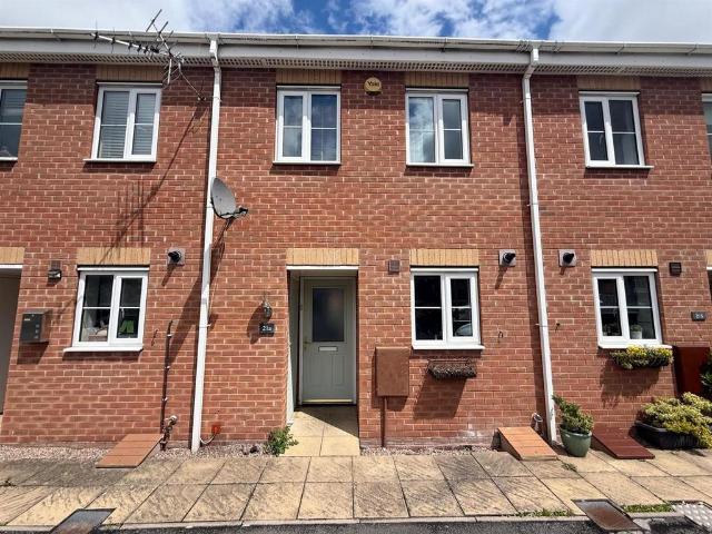 Banners Lane, Halesowen, West Midlands 3 bed house to rent £1,195 pcm £276 pw