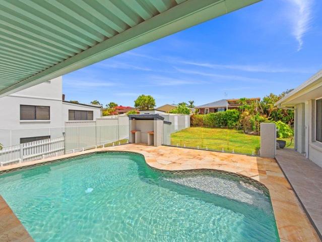 Banora Point Coastal Living