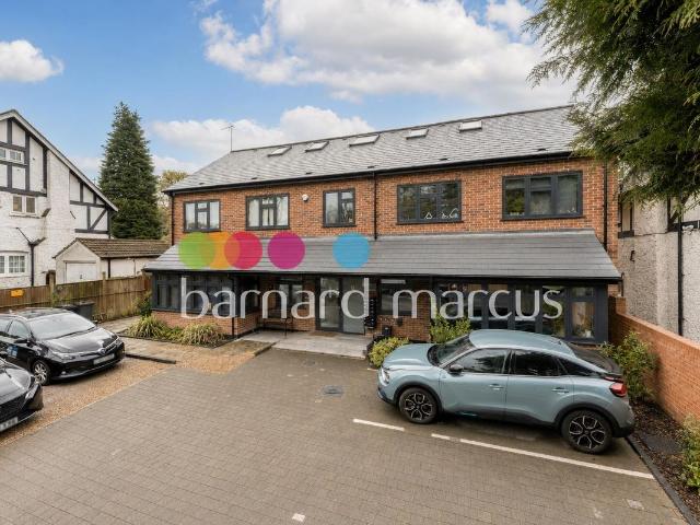 Banstead Road, Purley CR8, 2 bed flat to rent, £2,150 pcm | PrimeLocation