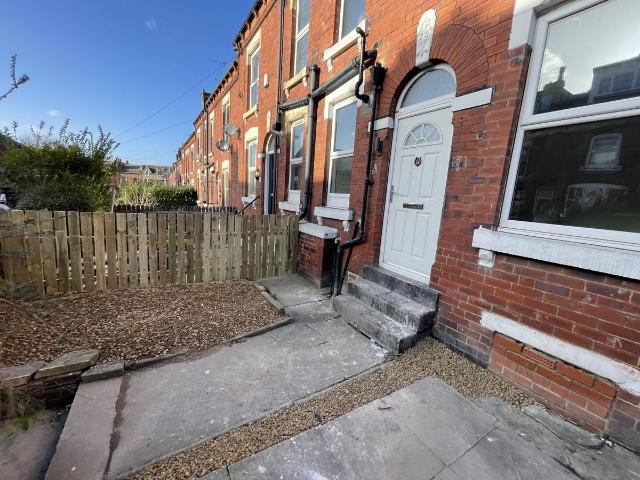 Banstead Street West, Leeds, West Yorkshire LS8, 2 bed terraced house to rent, £900 pcm | PrimeLocation