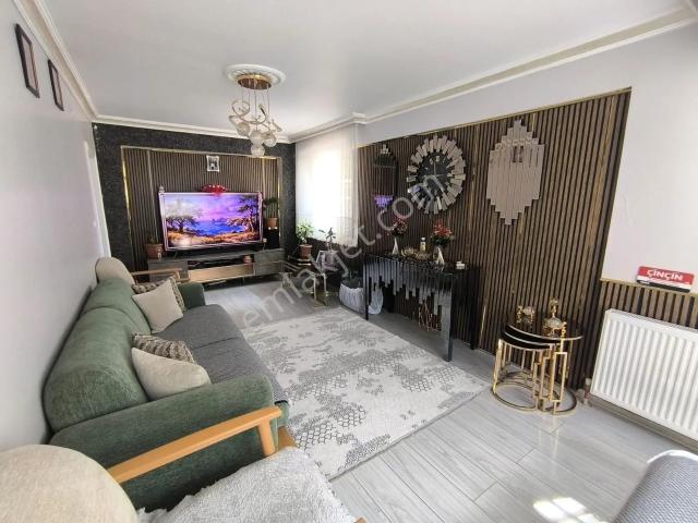 Babür Cd Yakını Ful Yapılı Kendine Ait Bahçeli 2+1 Satılık Daire