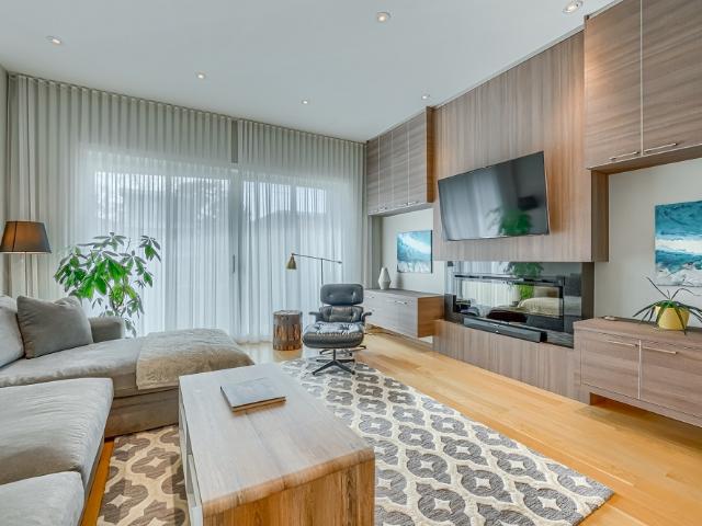 Baby Point Toronto Furnished House for Rent on Harshaw Ave Exclusive 5 Bedroom, 4.5 Bath with Lovely Interior Decor and Impressive Floorplan