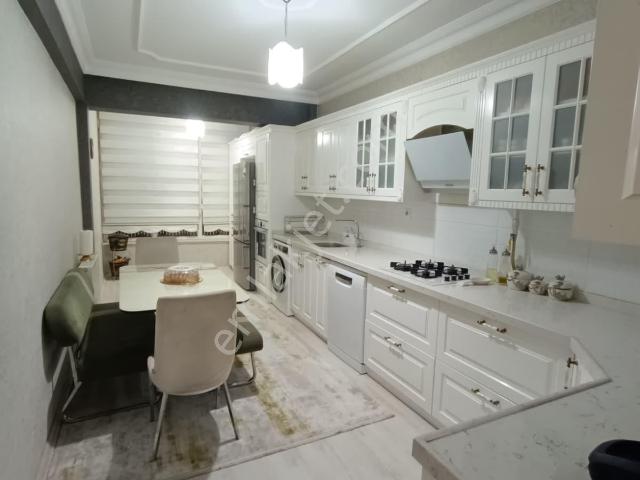Babacandan Yenişehirde Doğalgazlı Parkeli İçi Bakımlı 4+1 Daire