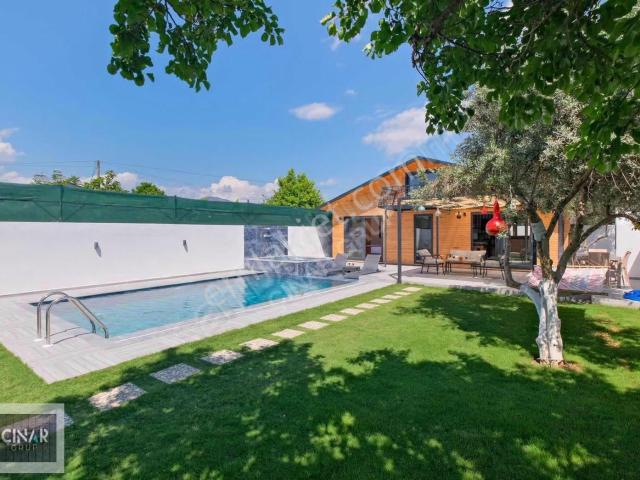 Babataşında Sahile Yakın 2+1 Tine House