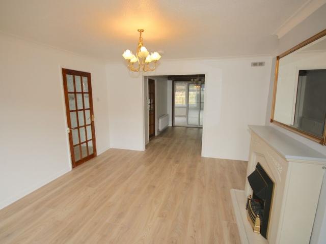 Baberton Mains Loan, Baberton, Edinburgh, EH14