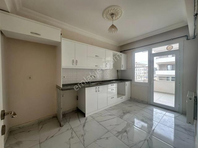 Babil Emlaktan Kiralıkyeni Beşevlerde 2+1 Bakımlı Ara Kat Daire