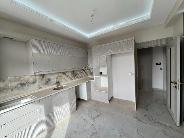 Babil Emlaktn Satlık Yenibeşevlerde 2.5+1 Lüx Arakat Sıfır Daire