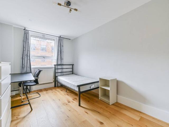 Babington Court, Bloomsbury, London WC1N, 3 bed flat to rent, £5,200 pcm | PrimeLocation