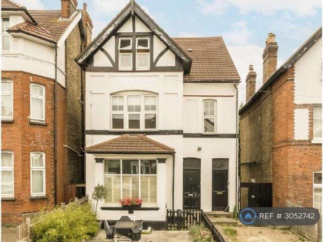 Babington Road, London, SW16 2 bed flat to rent £2,000 pcm £462 pw