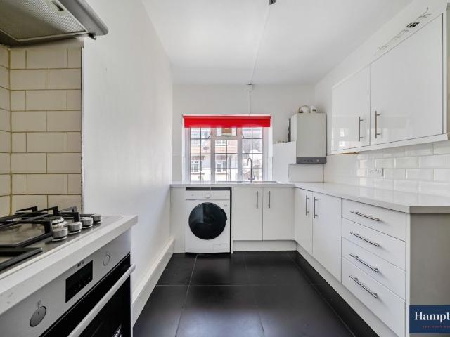 Babington Road, London SW16, 2 bed flat to rent, £2,200 pcm | PrimeLocation