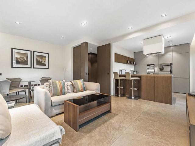 Babmaes Street, London, SW1Y 6HD, United Kingdom | 1 bed apartment for rent #140400242 | Rentberry