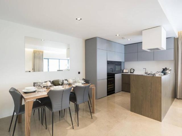 Babmaes Street, London, SW1Y 6HD, United Kingdom | 2 bed apartment for rent #133403386 | Rentberry
