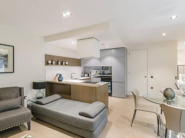 Babmaes Street, London, SW1Y 6HD, United Kingdom | 2 bed apartment for rent #138222097 | Rentberry