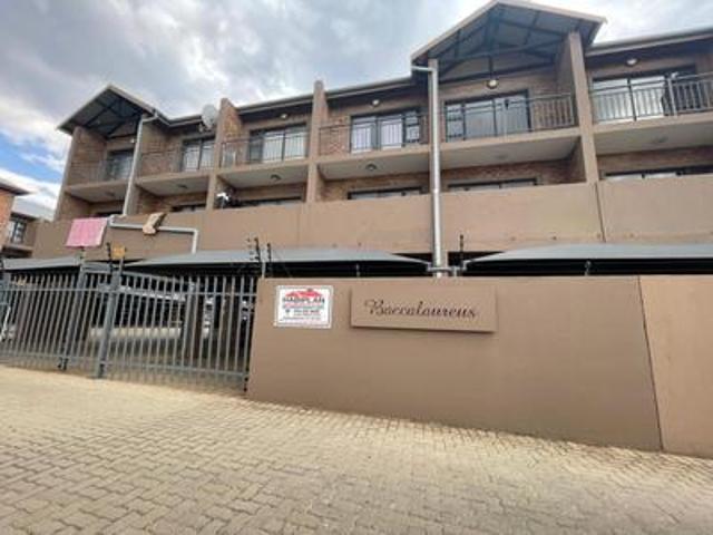 baccalaureus 2 bedroom 2 bathroom t.