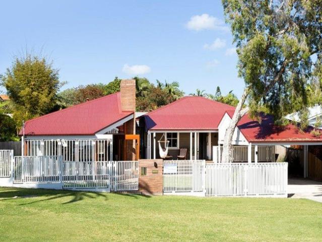 Bacchus Luxury Home in Byron Bays Golden Grid