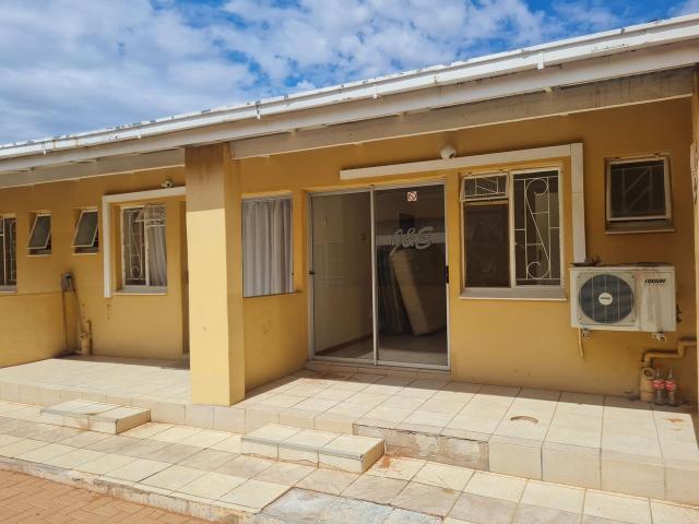 Bachelor to rent in Lemoendraai, Upington