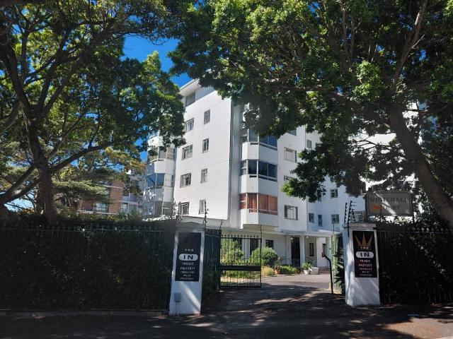 Bachelor to rent in Rondebosch, Cape Town