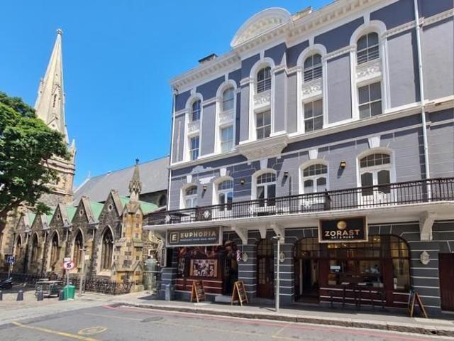 Bachelor apartment in Cape Town City Centre