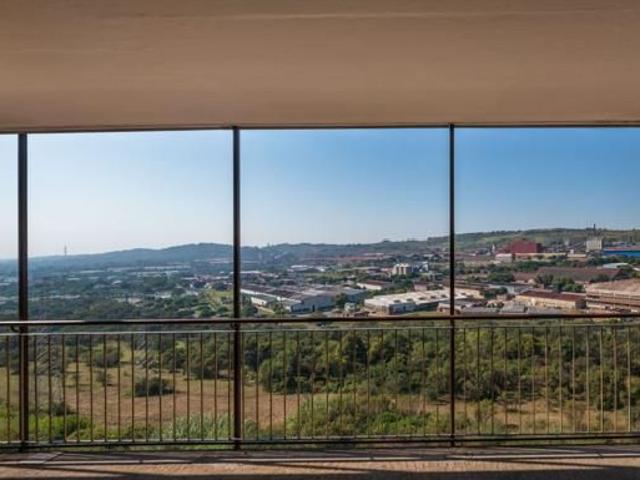 Bachelor apartment in Kwaggasrand