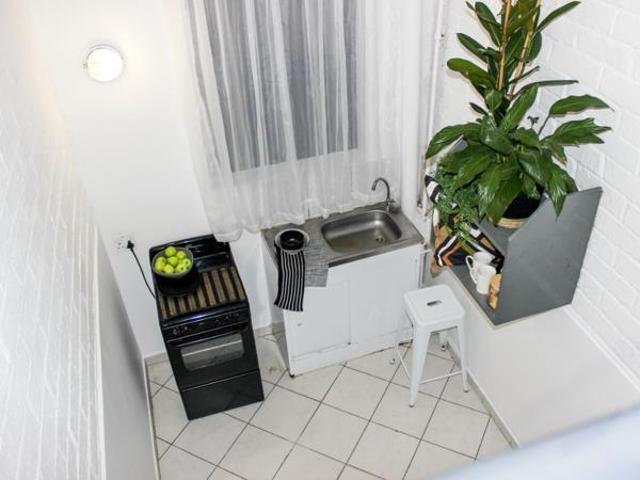 Bachelor apartment in Johannesburg Cbd