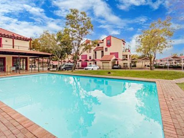 Bachelor apartment in Oukraal Estate