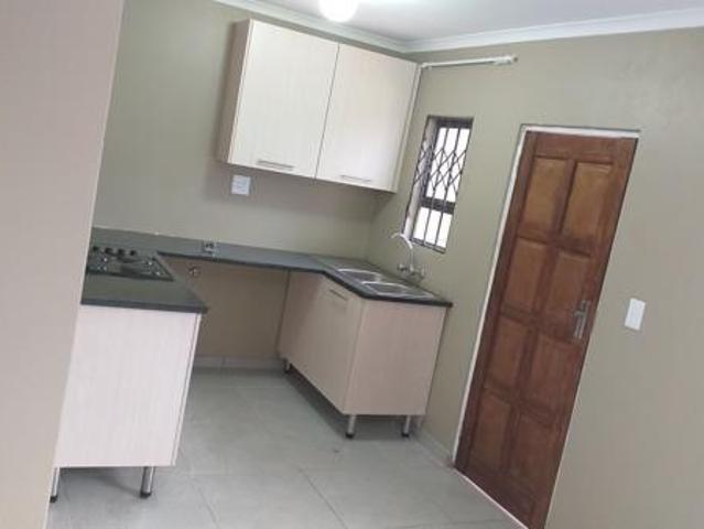 Bachelor apartment in Protea Glen