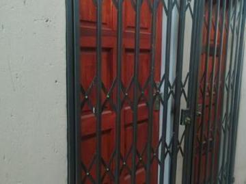 Bachelor apartment in Protea Glen