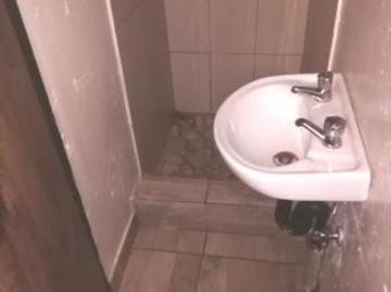 Bachelor apartment in Protea Glen