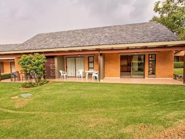 Bachelor apartment in Retire at Midstream
