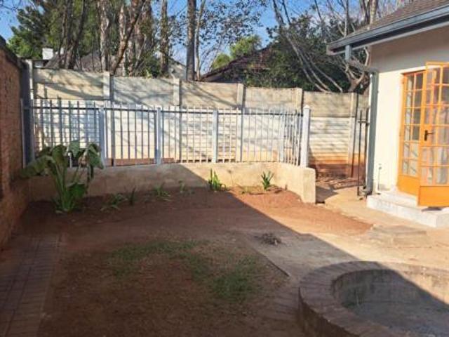 Bachelor apartment in Wonderboom South