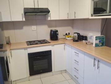 Bachelor apartment in Wilgeheuwel