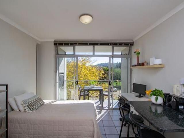 Bachelor apartment in Universiteitsoord