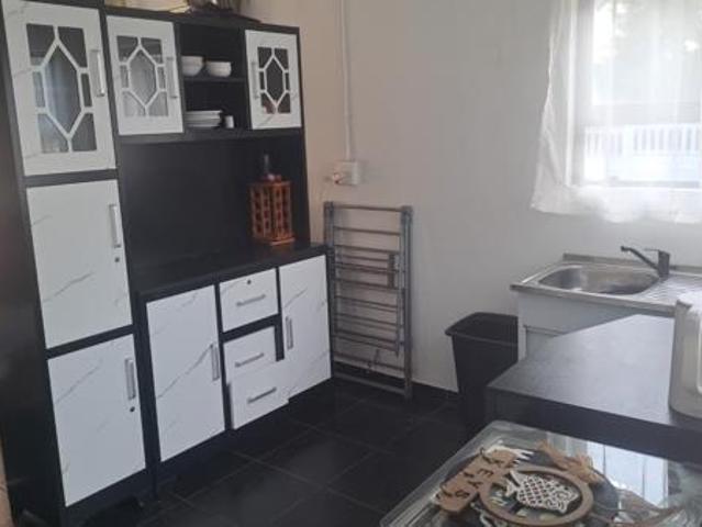 Bachelor apartment in Van Ryn Sh