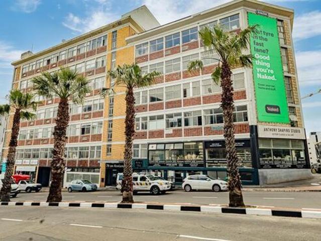 Bachelor Apartment to rent in Zonnebloem, Cape Town