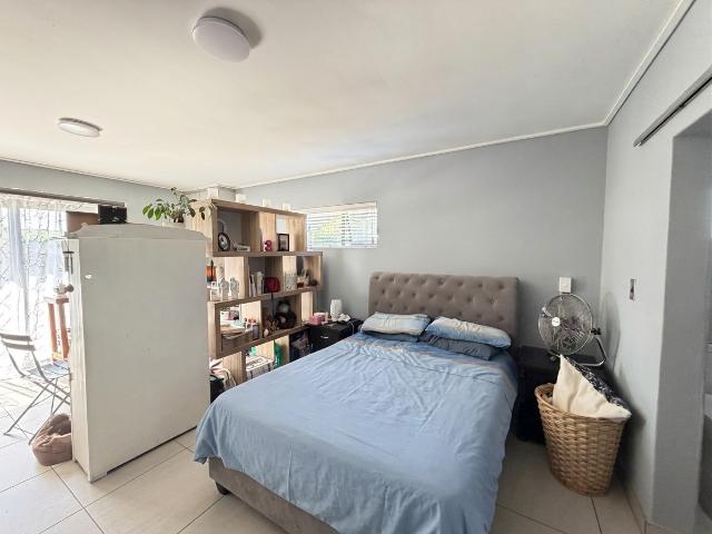 Bachelor Apartment To Rent in Monte Vista, Goodwood