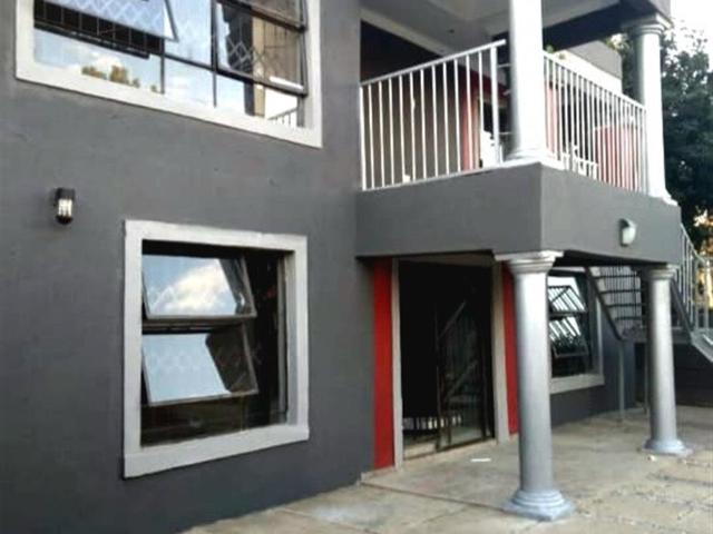 BACHELOR AVAILABLE FOR RENTAL FOR SWEET COUPLE IN THE QUIET SAFE AREA