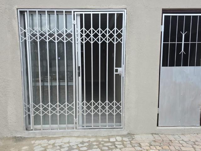 Bachelor Flat rented in Devon Park, Eersterivier