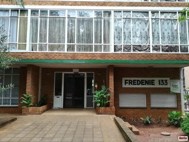 BACHELOR FLAT TO RENT IN SUNNYSIDE