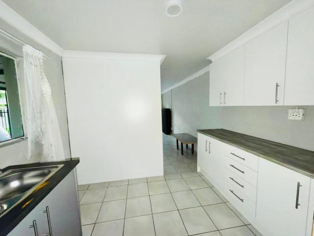 Bachelor One Bedroom Apartment to Rent in Bayswater