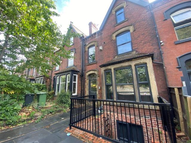 Back Manor Terrace, LEEDS 1 bed apartment to rent £950 pcm £219 pw