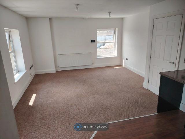 Back Morecambe St, Morecambe LA4, 2 bed flat to rent, £800 pcm | PrimeLocation