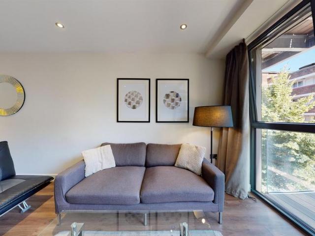 Back Church Lane, London E1 2 bed apartment to rent £3,250 pcm £750 pw
