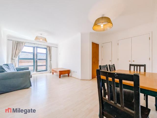 Back Church Lane, London E1 2 bed flat to rent £2,590 pcm £598 pw