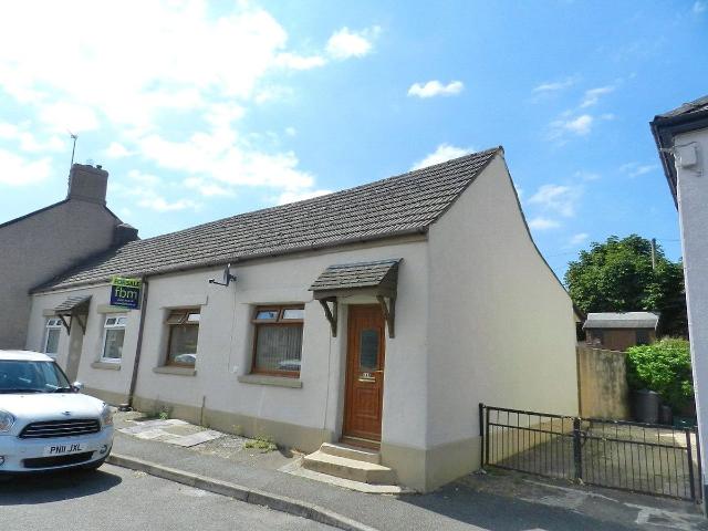 Back Lane, Haverfordwest, Pembrokeshire SA61, 2 bed bungalow to rent, £875 pcm | PrimeLocation