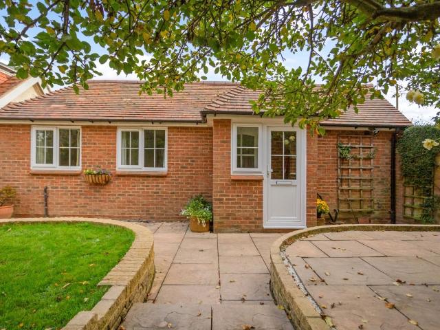 Back Lane, Marlborough SN8, 1 bed flat to rent, £750 pcm | PrimeLocation