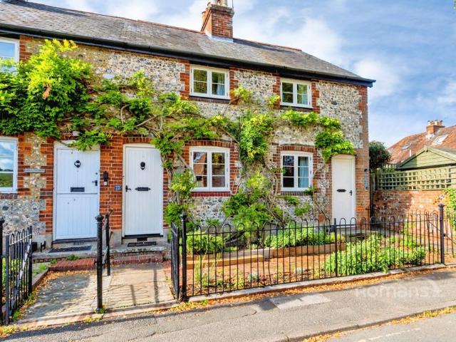 Back Street, Winchester, Hampshire, SO23 3 bed terraced house to rent £2,900 pcm £669 pw