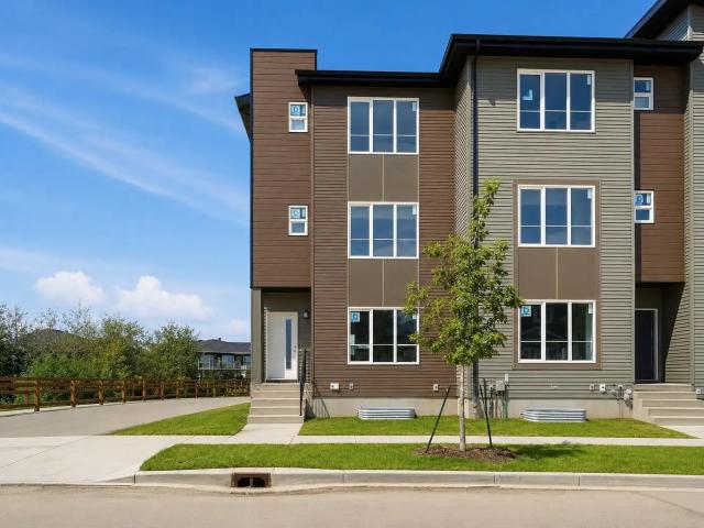 Backing Green Space | 3 Bed + 2.5 Bath | Minutes to Edmonton International Airpo