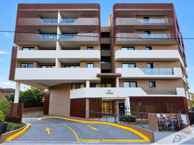 Backyard Appeal, Rooftop Lifestyle, Westpoint at Your Door !