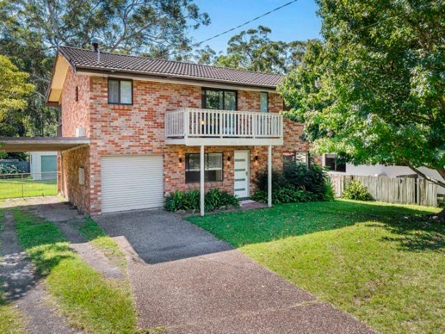 Backyard Bushland, Beachside Lifestyle